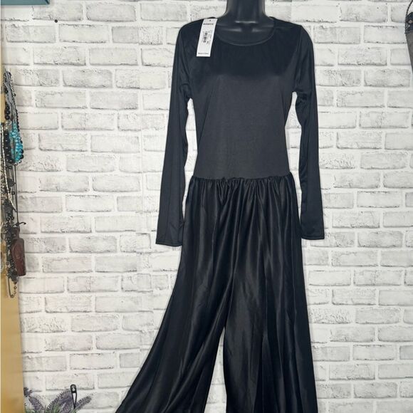 Black Long Sleeve Cocktail Romper with Crew Neck - Picture 8 of 10